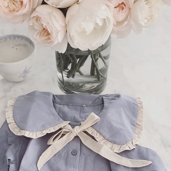 ruffle collar