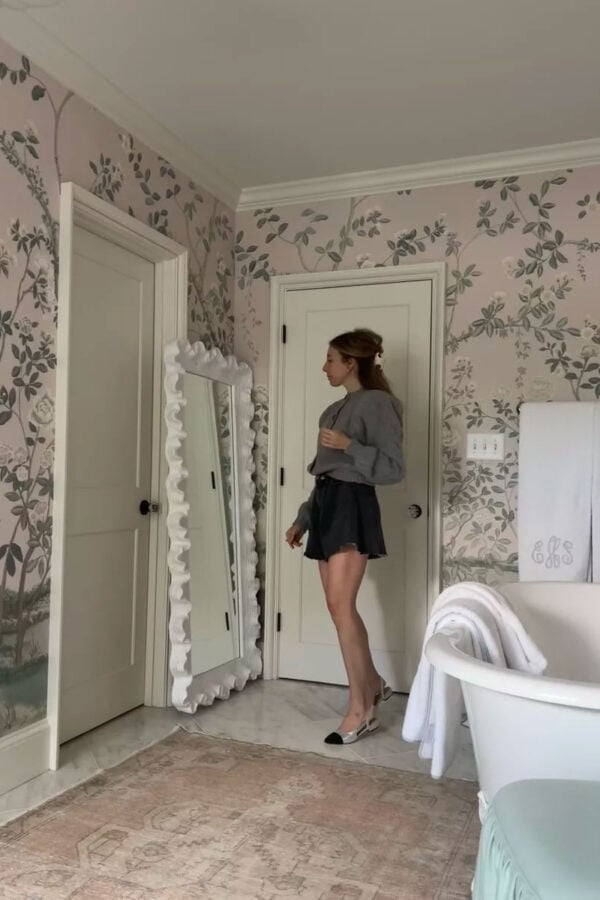 black frayed shorts outfit